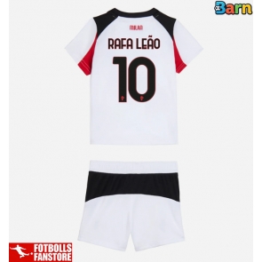 AC Milan Rafael Leao #10 Bortatröja Barn 2025-26 Kortärmad (+ Korta byxor)