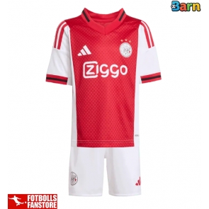 Ajax Hemmatröja Barn 2025-26 Kortärmad (+ Korta byxor)