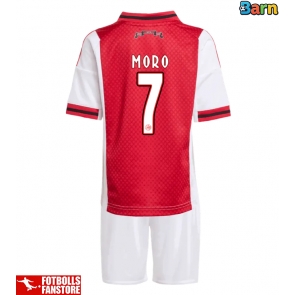 Ajax Raul Moro #7 Hemmatröja Barn 2025-26 Kortärmad (+ Korta byxor)
