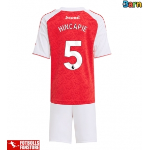 Arsenal Piero Hincapie #5 Hemmatröja Barn 2025-26 Kortärmad (+ Korta byxor)