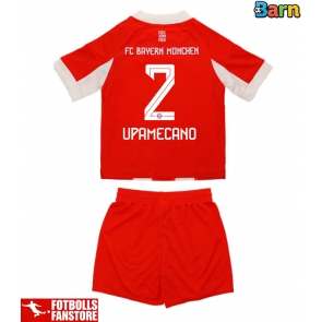 Bayern Munich Dayot Upamecano #2 Hemmatröja Barn 2025-26 Kortärmad (+ Korta byxor)