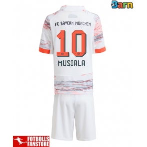 Bayern Munich Jamal Musiala #10 Bortatröja Barn 2025-26 Kortärmad (+ Korta byxor)