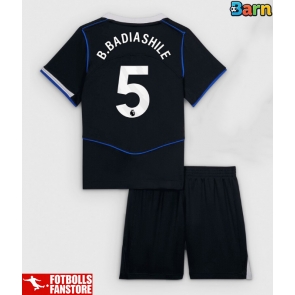 Chelsea Benoit Badiashile #5 Tredje Tröja Barn 2025-26 Kortärmad (+ Korta byxor)