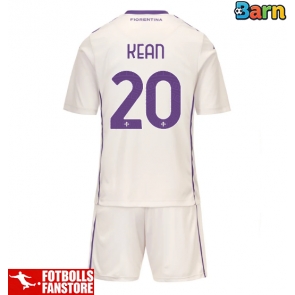 Fiorentina Moise Kean #20 Bortatröja Barn 2025-26 Kortärmad (+ Korta byxor)