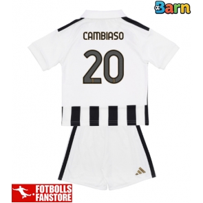 Juventus Andrea Cambiaso #20 Hemmatröja Barn 2026-27 Kortärmad (+ Korta byxor)