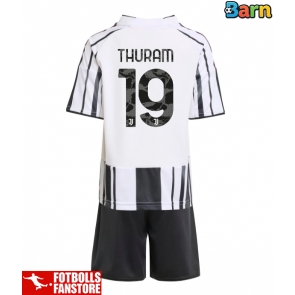 Juventus Khephren Thuram #19 Hemmatröja Barn 2025-26 Kortärmad (+ Korta byxor)