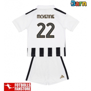 Juventus Weston McKennie #22 Hemmatröja Barn 2026-27 Kortärmad (+ Korta byxor)