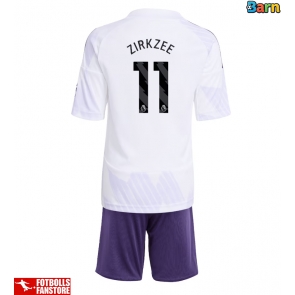 Manchester United Joshua Zirkzee #11 Bortatröja Barn 2025-26 Kortärmad (+ Korta byxor)