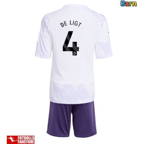 Manchester United Matthijs de Ligt #4 Bortatröja Barn 2025-26 Kortärmad (+ Korta byxor)