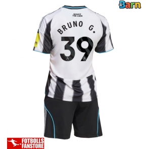 Newcastle United Bruno Guimaraes #39 Hemmatröja Barn 2025-26 Kortärmad (+ Korta byxor)