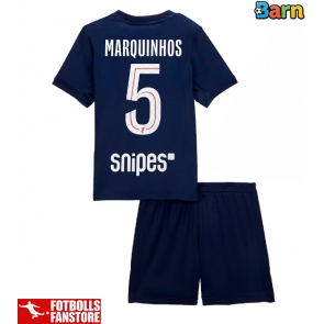 Paris Saint-Germain Marquinhos #5 Hemmatröja Barn 2025-26 Kortärmad (+ Korta byxor)