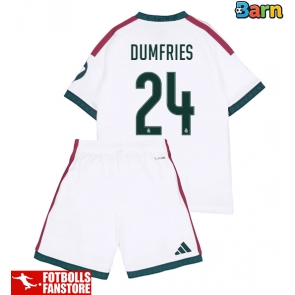 Real Madrid Denzel Dumfries #24 Hemmatröja Barn 2026-27 Kortärmad (+ Korta byxor)