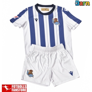 Real Sociedad Hemmatröja Barn 2025-26 Kortärmad (+ Korta byxor)