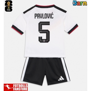 Tyskland Aleksandar Pavlovic #5 Hemmatröja Barn VM 2026 Kortärmad (+ Korta byxor)