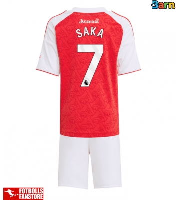 Arsenal Bukayo Saka #7 Hemmatröja Barn 2025-26 Kortärmad (+ Korta byxor)