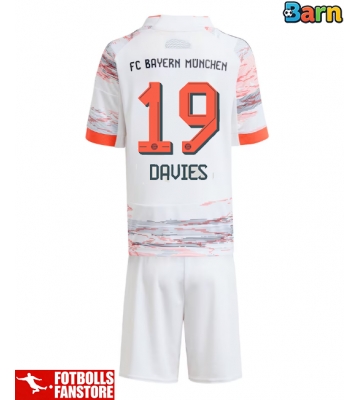 Bayern Munich Alphonso Davies #19 Bortatröja Barn 2025-26 Kortärmad (+ Korta byxor)