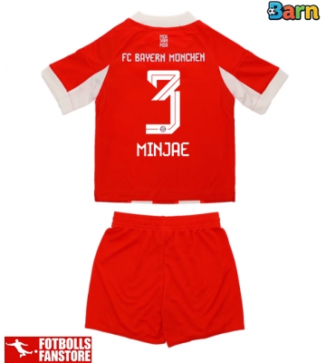 Bayern Munich Kim Min-jae #3 Hemmatröja Barn 2025-26 Kortärmad (+ Korta byxor)