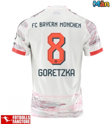 Bayern Munich Leon Goretzka #8 Bortatröja 2025-26 Kortärmad