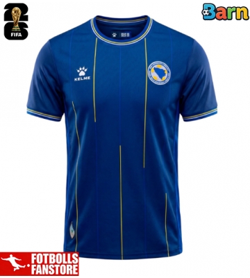 Bosnien och Hercegovina Hemmatröja Barn VM 2026 Kortärmad (+ Korta byxor)