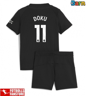 Manchester City Jeremy Doku #11 Bortatröja Barn 2025-26 Kortärmad (+ Korta byxor)