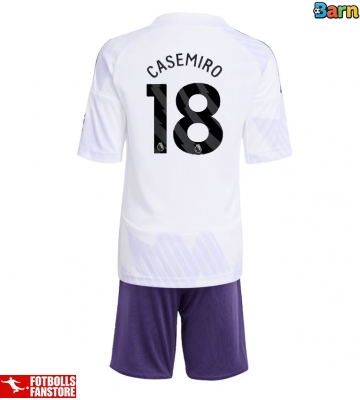 Manchester United Casemiro #18 Bortatröja Barn 2025-26 Kortärmad (+ Korta byxor)