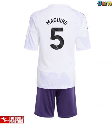 Manchester United Harry Maguire #5 Bortatröja Barn 2025-26 Kortärmad (+ Korta byxor)