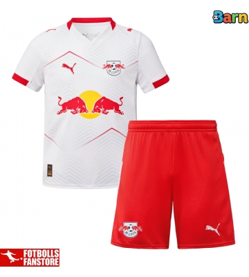 RB Leipzig Hemmatröja Barn 2025-26 Kortärmad (+ Korta byxor)
