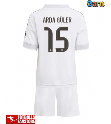 Real Madrid Arda Guler #15 Hemmatröja Barn 2025-26 Kortärmad (+ Korta byxor)