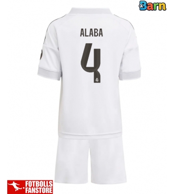 Real Madrid David Alaba #4 Hemmatröja Barn 2025-26 Kortärmad (+ Korta byxor)