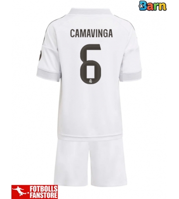 Real Madrid Eduardo Camavinga #6 Hemmatröja Barn 2025-26 Kortärmad (+ Korta byxor)