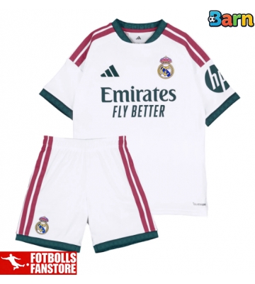 Real Madrid Hemmatröja Barn 2026-27 Kortärmad (+ Korta byxor)