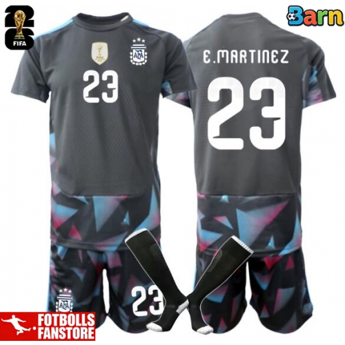 Argentina Emiliano Martinez #23 Målvakt Hemmatröja Barn VM 2026 Kortärmad (+ Korta byxor)
