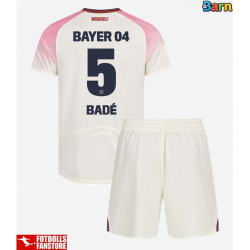 Bayer Leverkusen Loic Bade #5 Bortatröja Barn 2025-26 Kortärmad (+ Korta byxor)