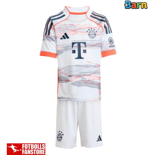 Bayern Munich Josip Stanisic #44 Bortatröja Barn 2025-26 Kortärmad (+ Korta byxor)