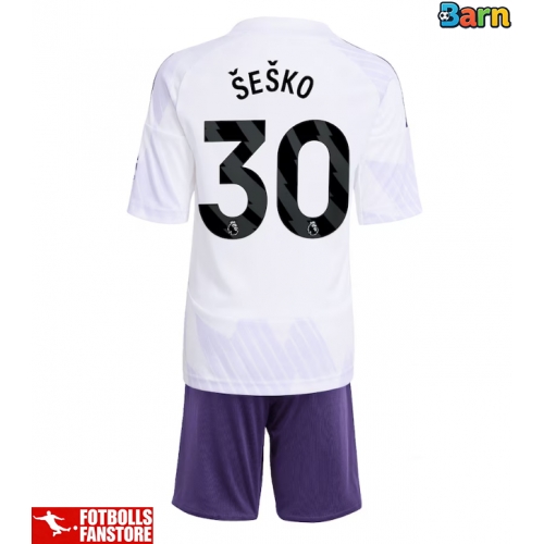Manchester United Benjamin Sesko #30 Bortatröja Barn 2025-26 Kortärmad (+ Korta byxor)