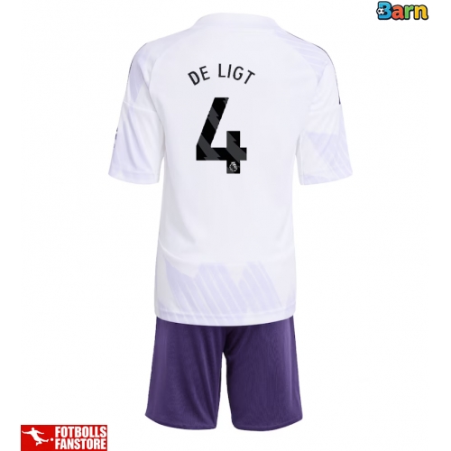 Manchester United Matthijs de Ligt #4 Bortatröja Barn 2025-26 Kortärmad (+ Korta byxor)