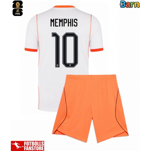 Nederländerna Memphis Depay #10 Bortatröja Barn VM 2026 Kortärmad (+ Korta byxor)