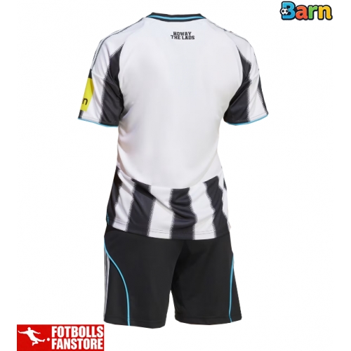 Newcastle United Hemmatröja Barn 2025-26 Kortärmad (+ Korta byxor)