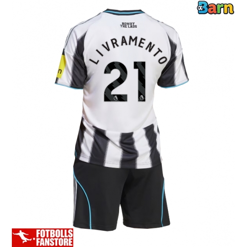 Newcastle United Tino Livramento #21 Hemmatröja Barn 2025-26 Kortärmad (+ Korta byxor)