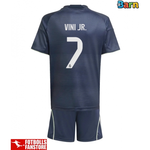 Real Madrid Vinicius Junior #7 Bortatröja Barn 2025-26 Kortärmad (+ Korta byxor)